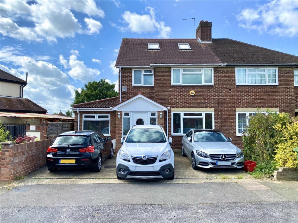 Wentworth Crescent, Hayes, Middx, UB3 1NN