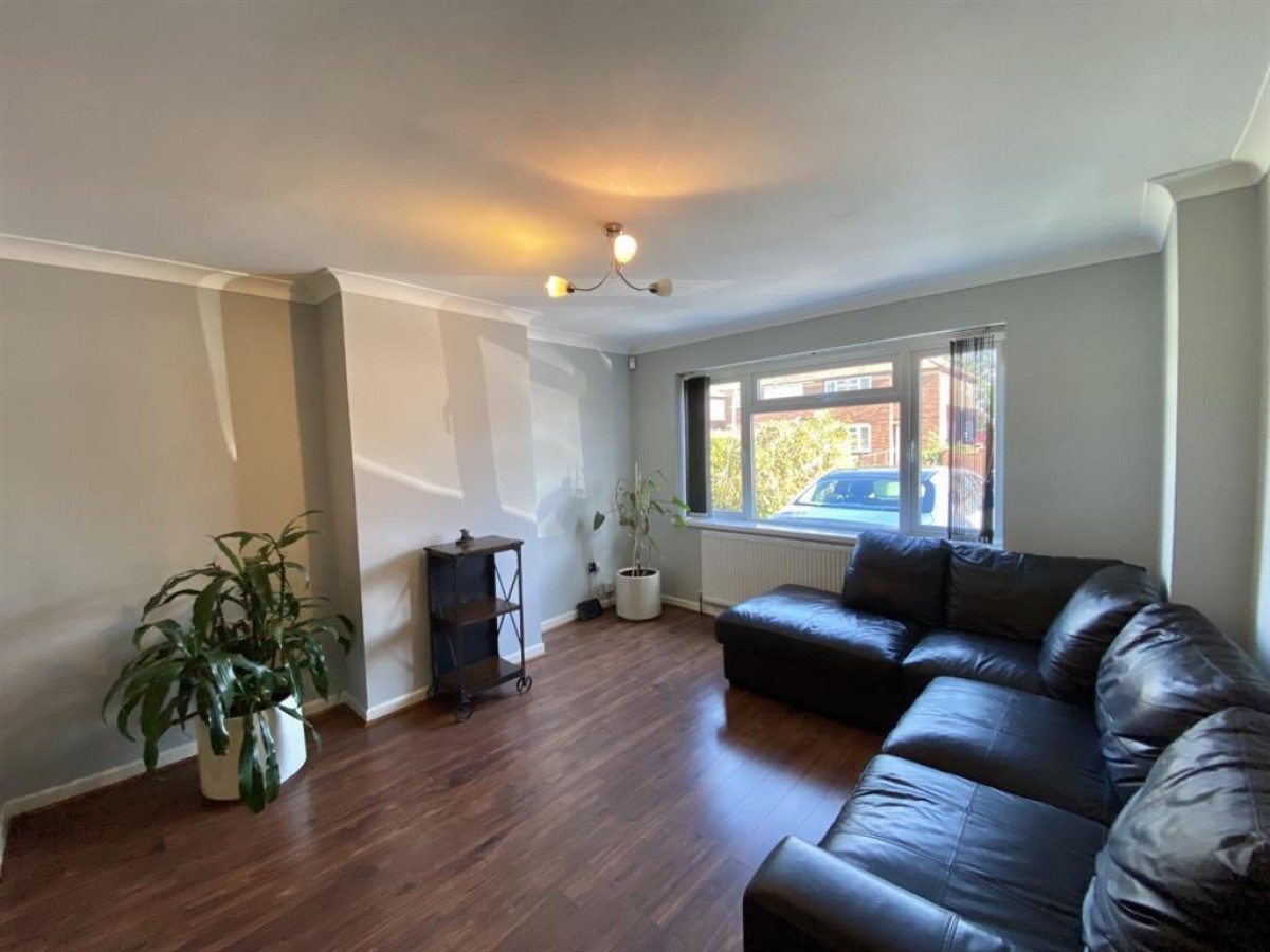 Wentworth Crescent, Hayes, Middx, UB3 1NN