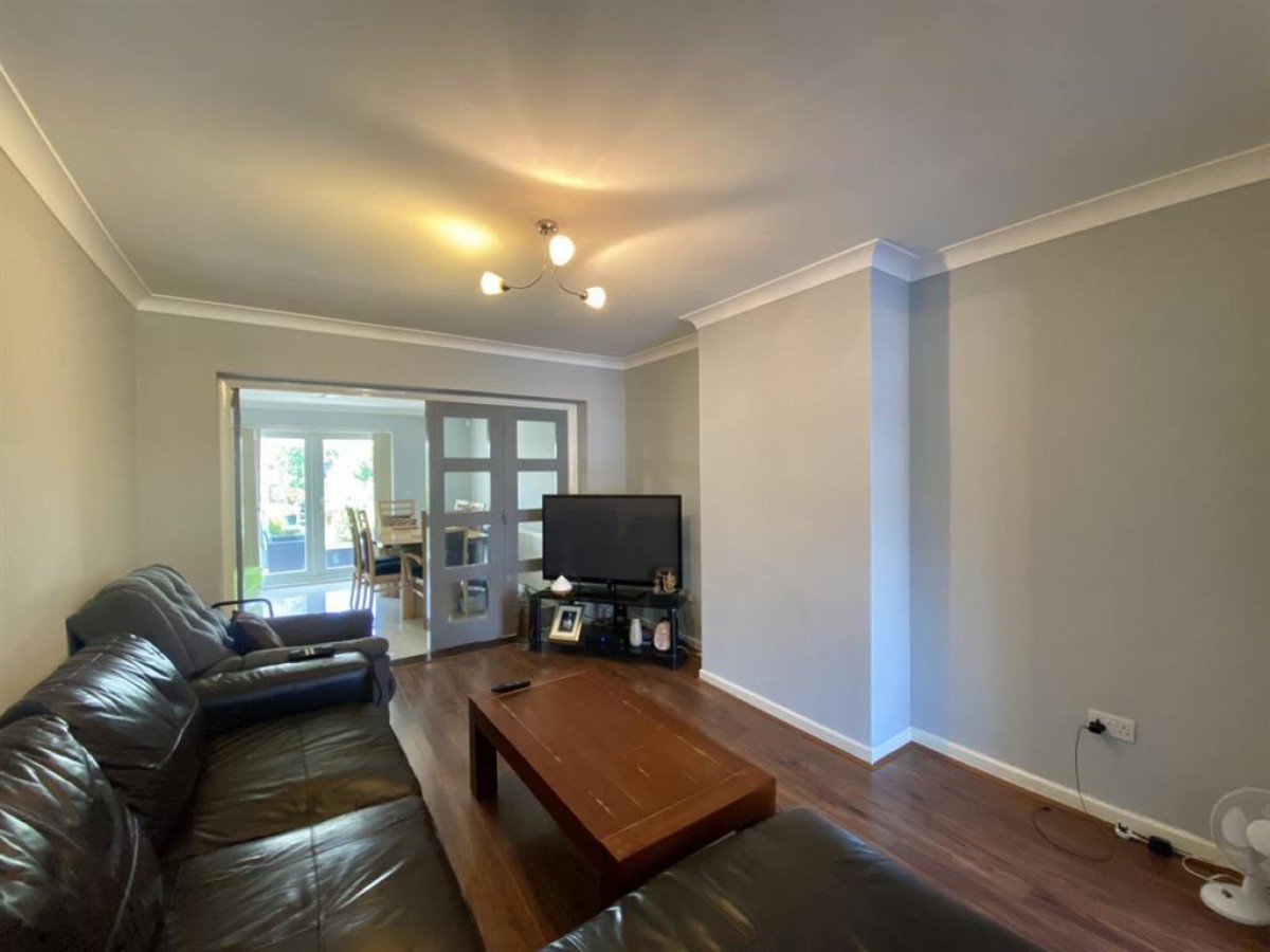 Wentworth Crescent, Hayes, Middx, UB3 1NN