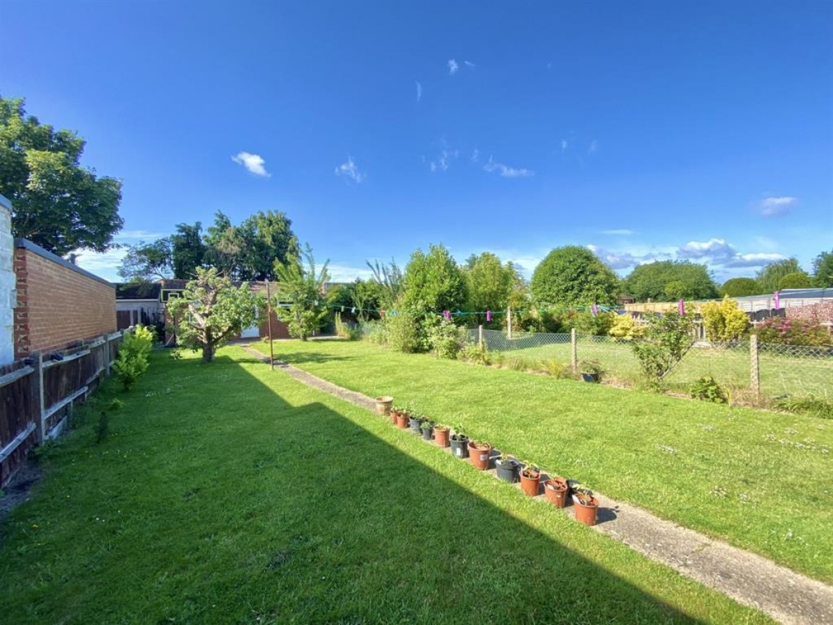 Wentworth Crescent, Hayes, Middx, UB3 1NN