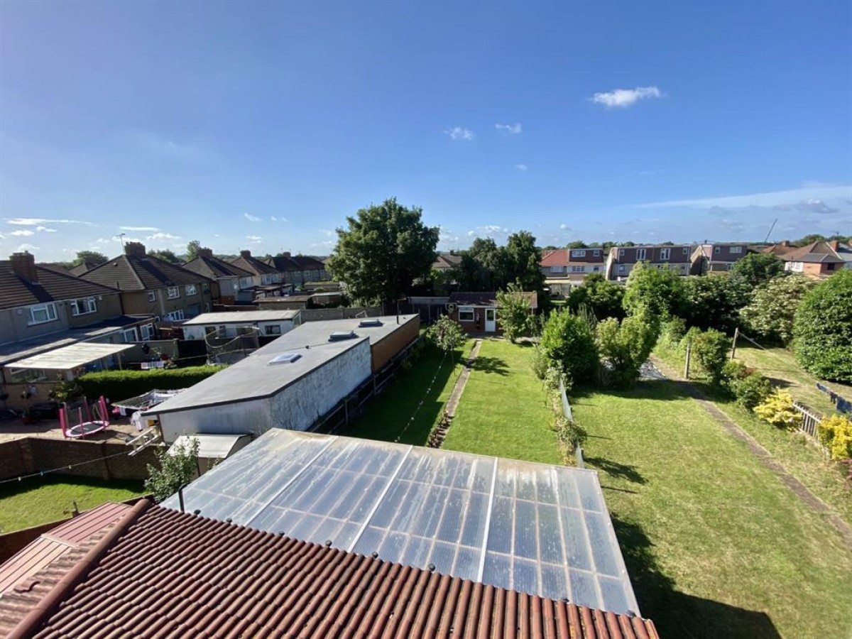 Wentworth Crescent, Hayes, Middx, UB3 1NN