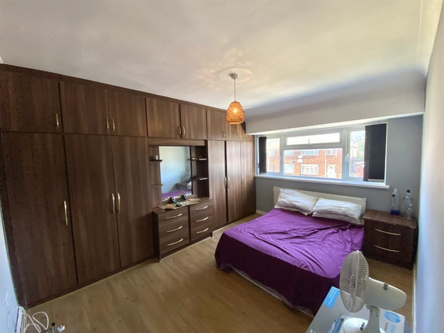 Wentworth Crescent, Hayes, Middx, UB3 1NN