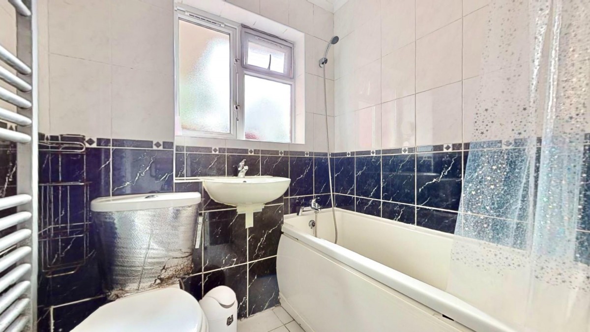 Eagle Avenue, Chadwell Heath, RM6