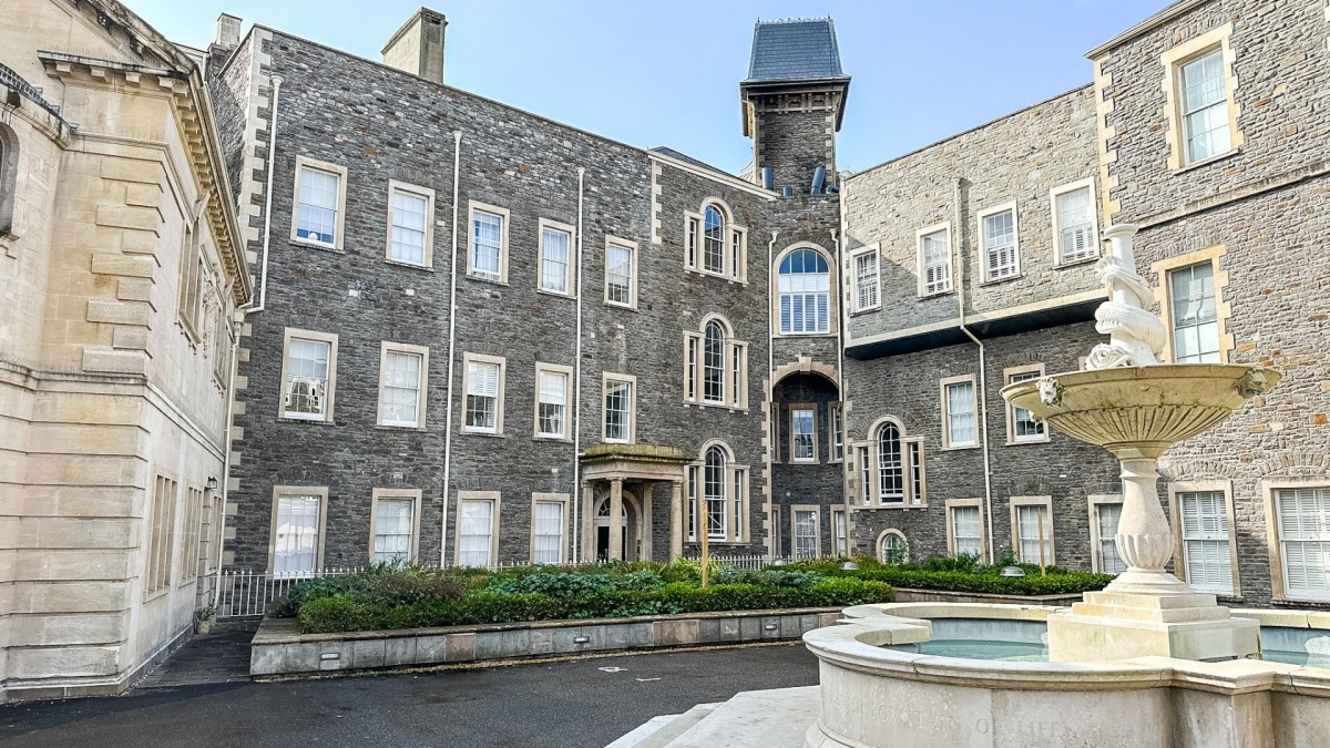 Flour House, French Yard, Bristol, BS1 6UE
