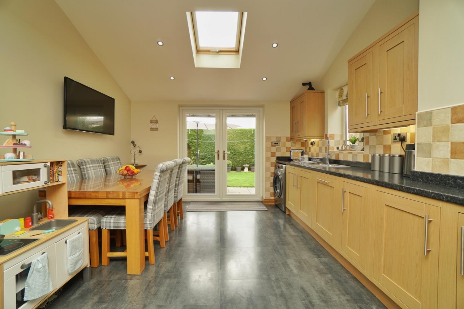 2 bedroom House for sale in Firbank Close, Strensall, York, YO32 5YJ