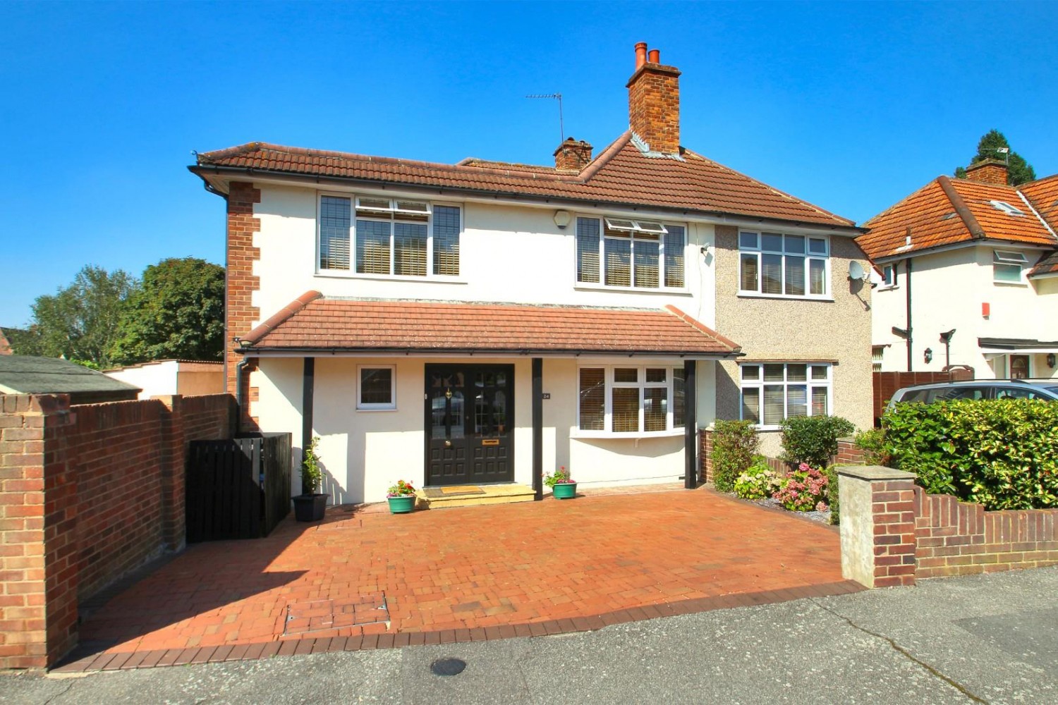 Avondale Road, Mottingham Village, London, SE9 4SN