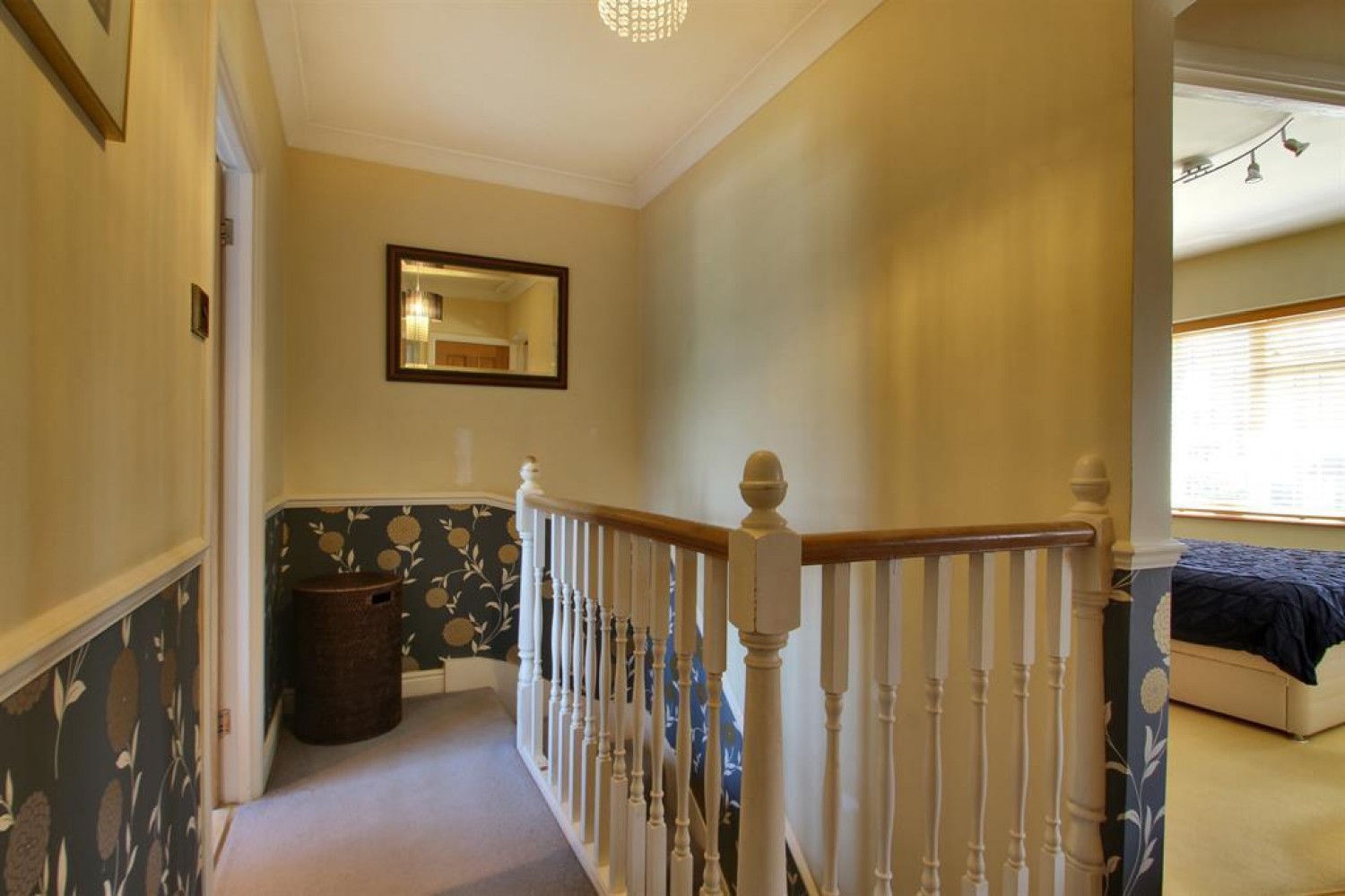 Avondale Road, Mottingham Village, London, SE9 4SN