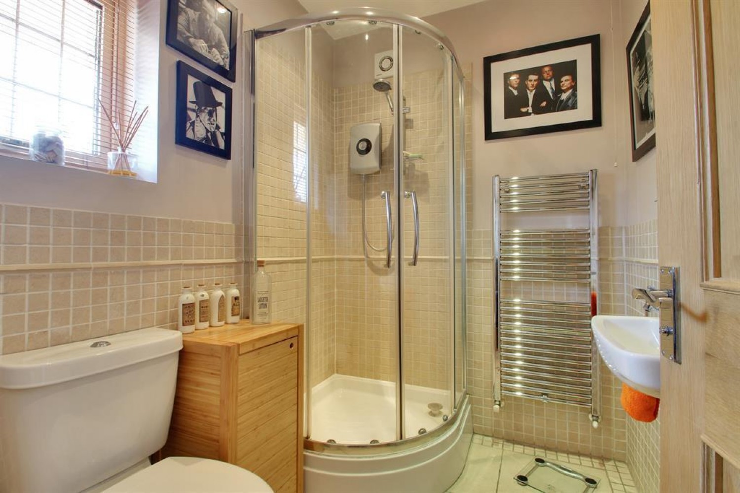 Avondale Road, Mottingham Village, London, SE9 4SN