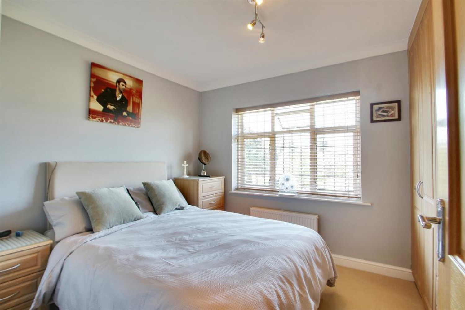 Avondale Road, Mottingham Village, London, SE9 4SN