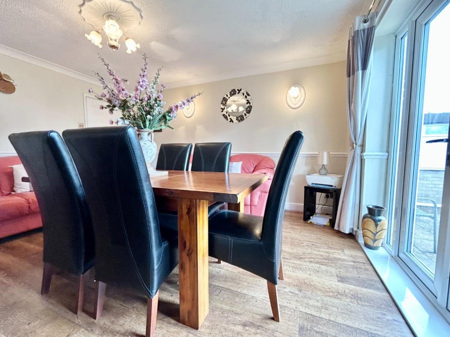 Pinewood Close, Great Houghton, Barnsley Hunters Estate Agents