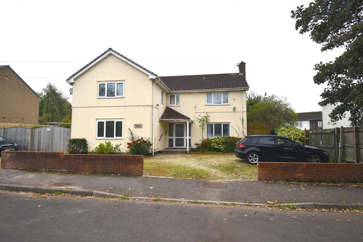 Duncombe Lane, Bristol, BS15 1NS.