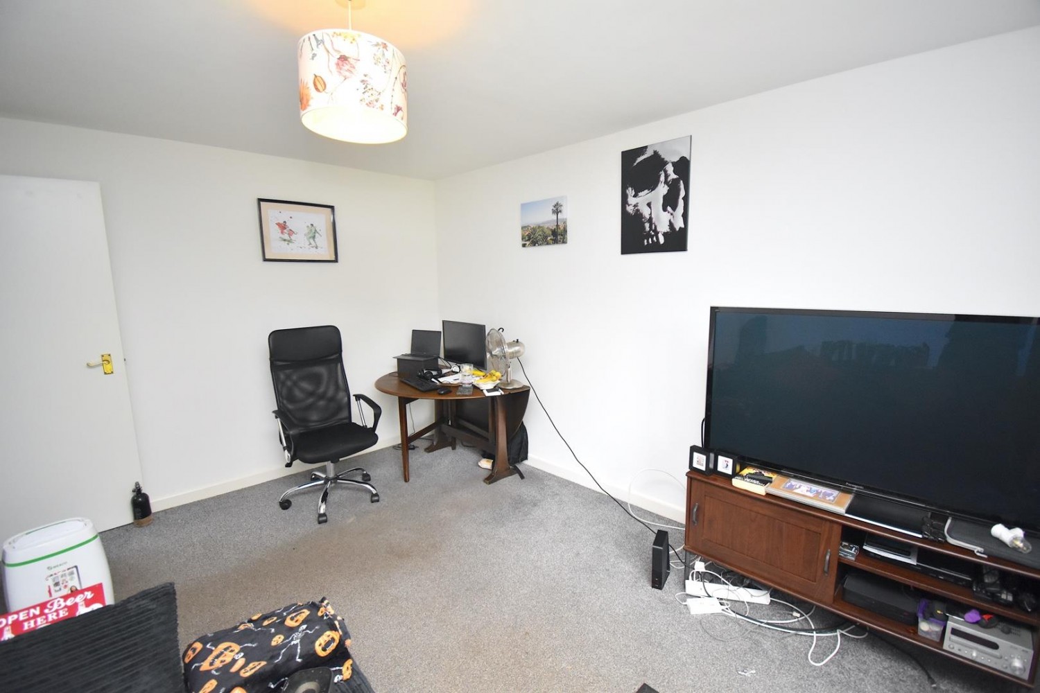 Duncombe Lane, Bristol, BS15 1NS.