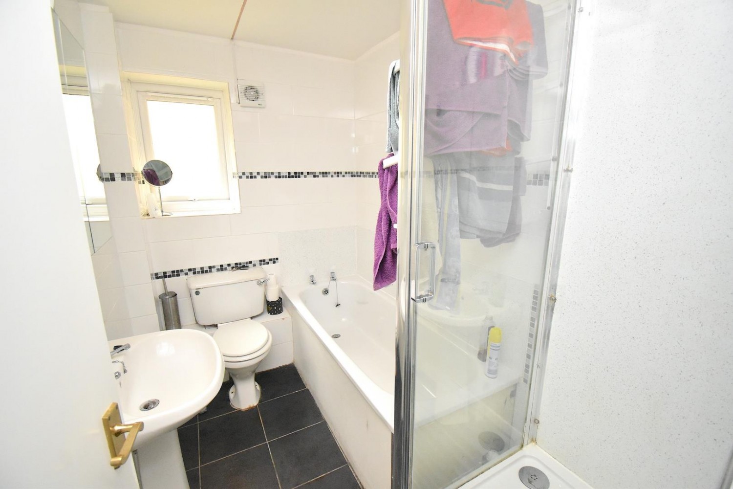 Duncombe Lane, Bristol, BS15 1NS.