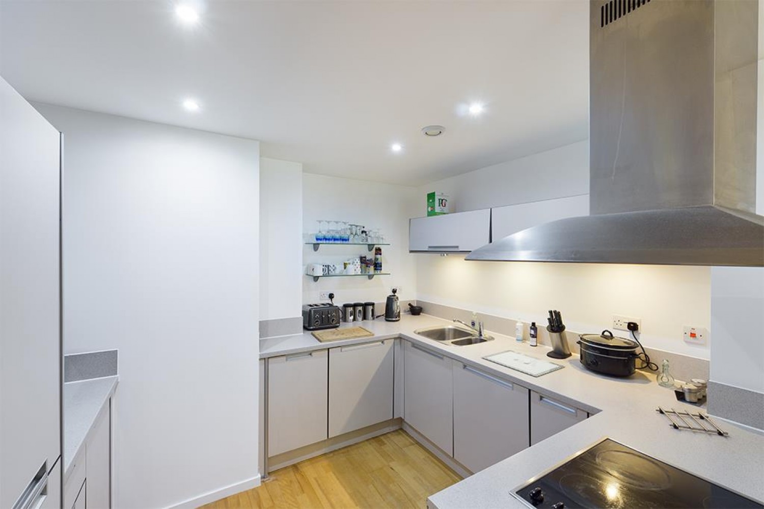 Sundowner 31 Channel Way, Southampton