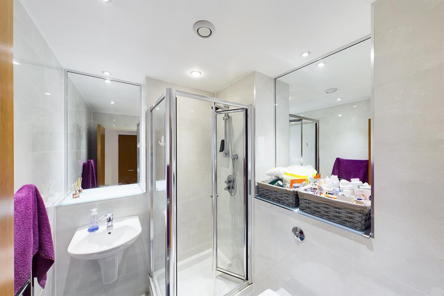 Sundowner 31 Channel Way, Southampton