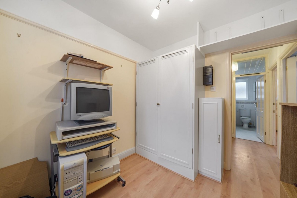 Eric Road, Chadwell Heath, RM6
