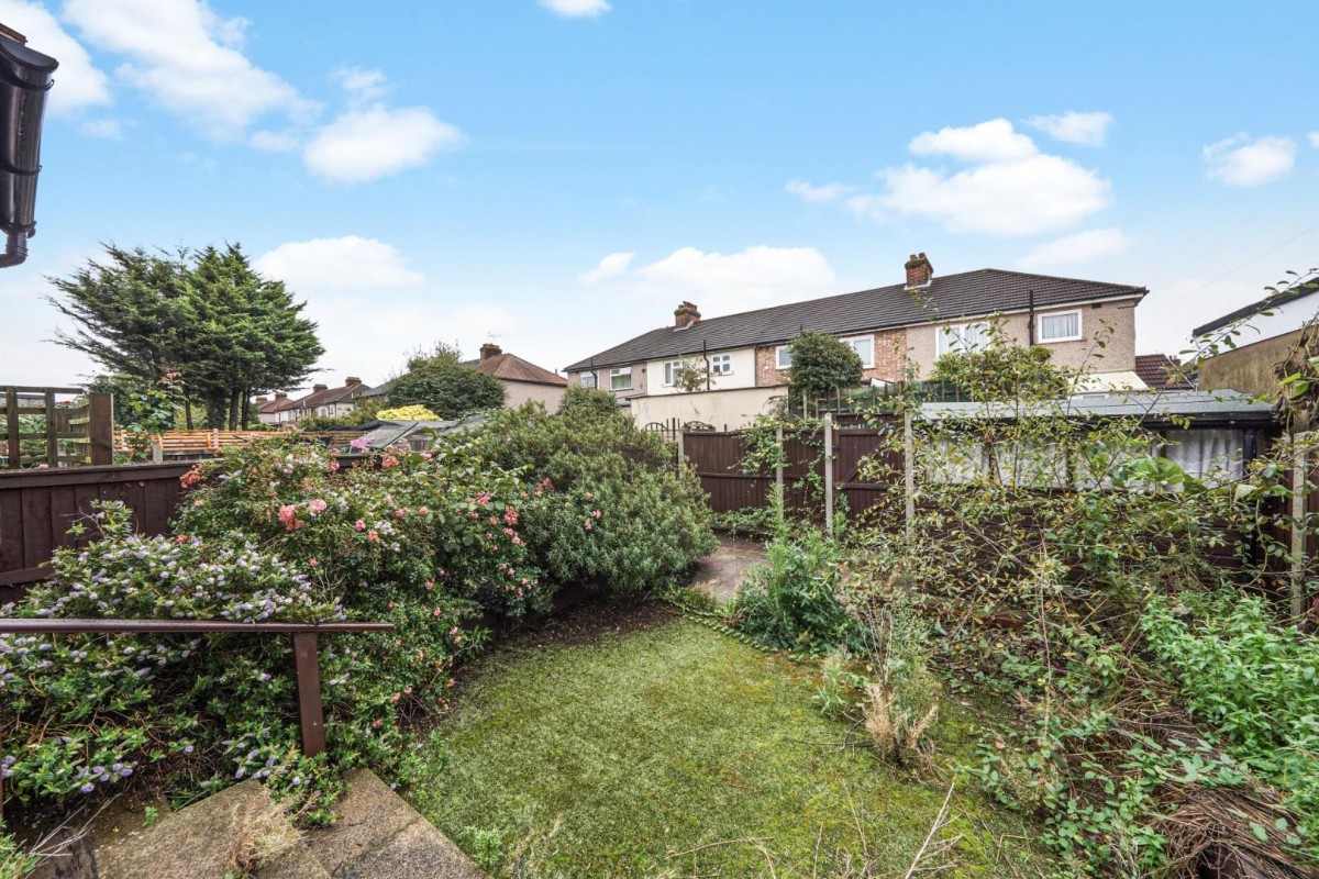 Eric Road, Chadwell Heath, RM6
