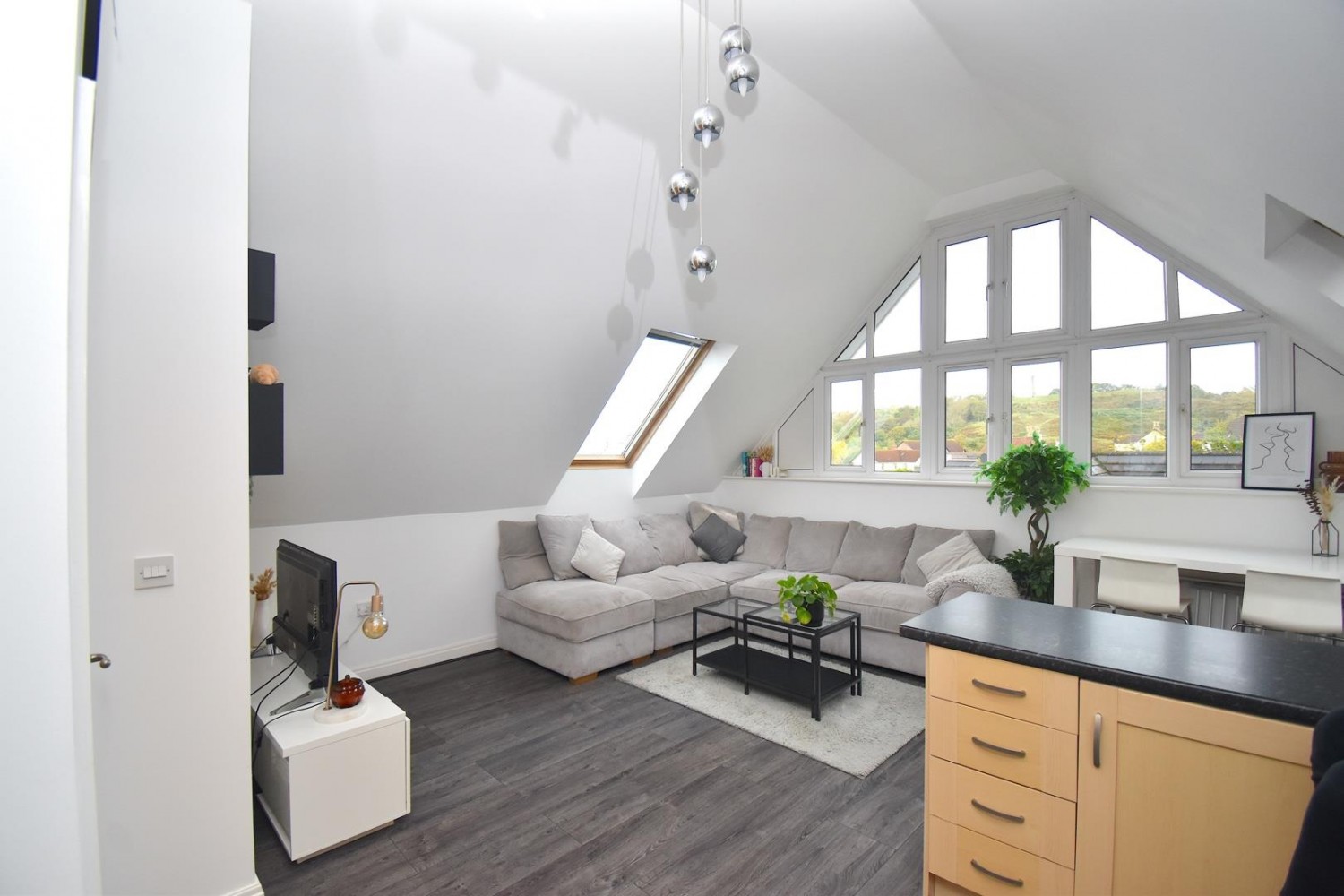 Bull Lane, St George, Bristol, BS5 8AB.