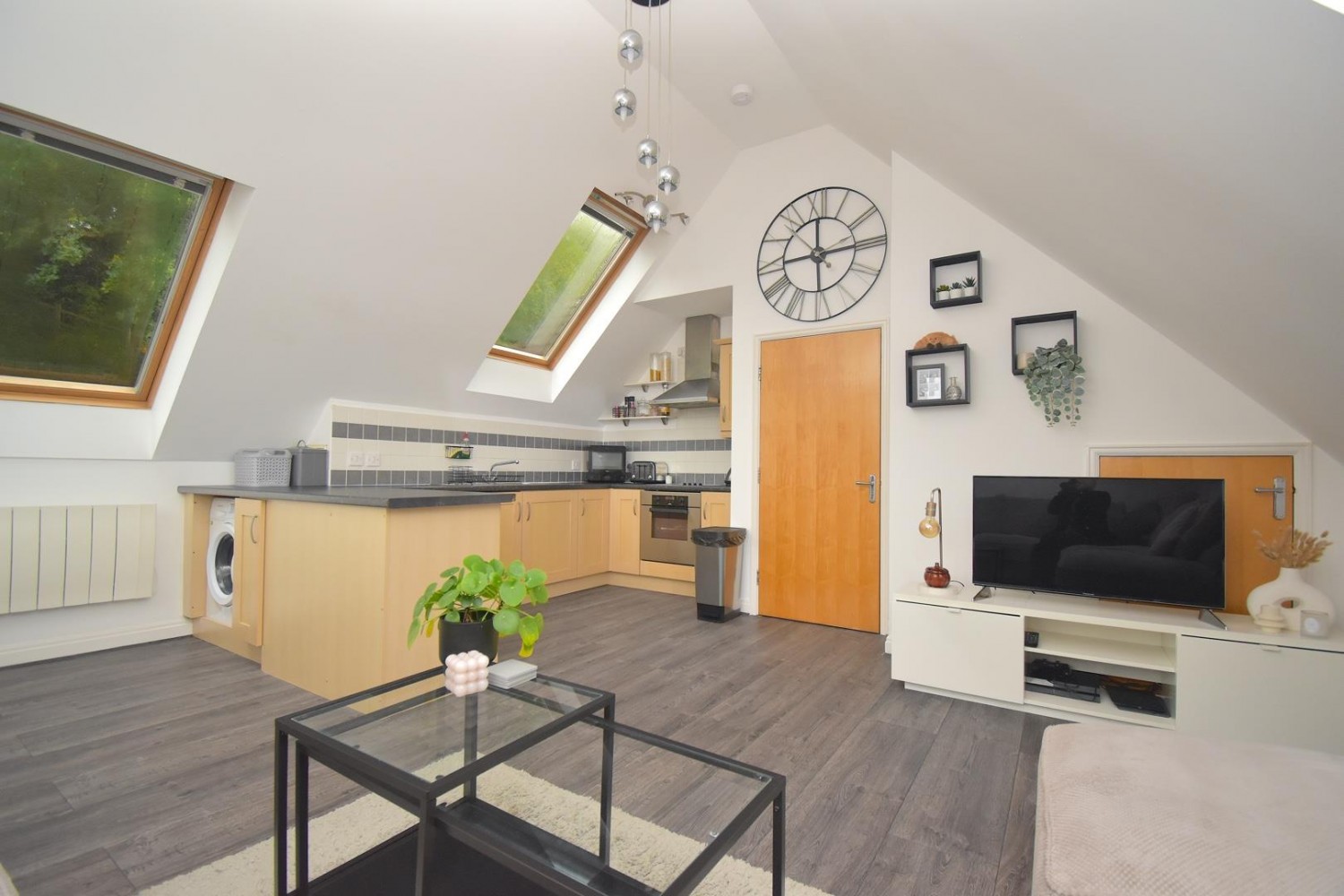 Bull Lane, St George, Bristol, BS5 8AB.