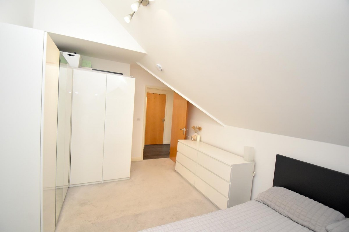 Bull Lane, St George, Bristol, BS5 8AB.