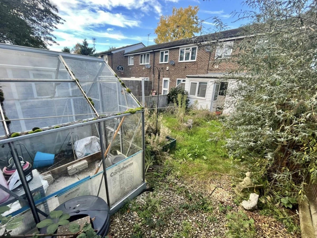 Bletchmore Close, Harlington, UB3 5EX