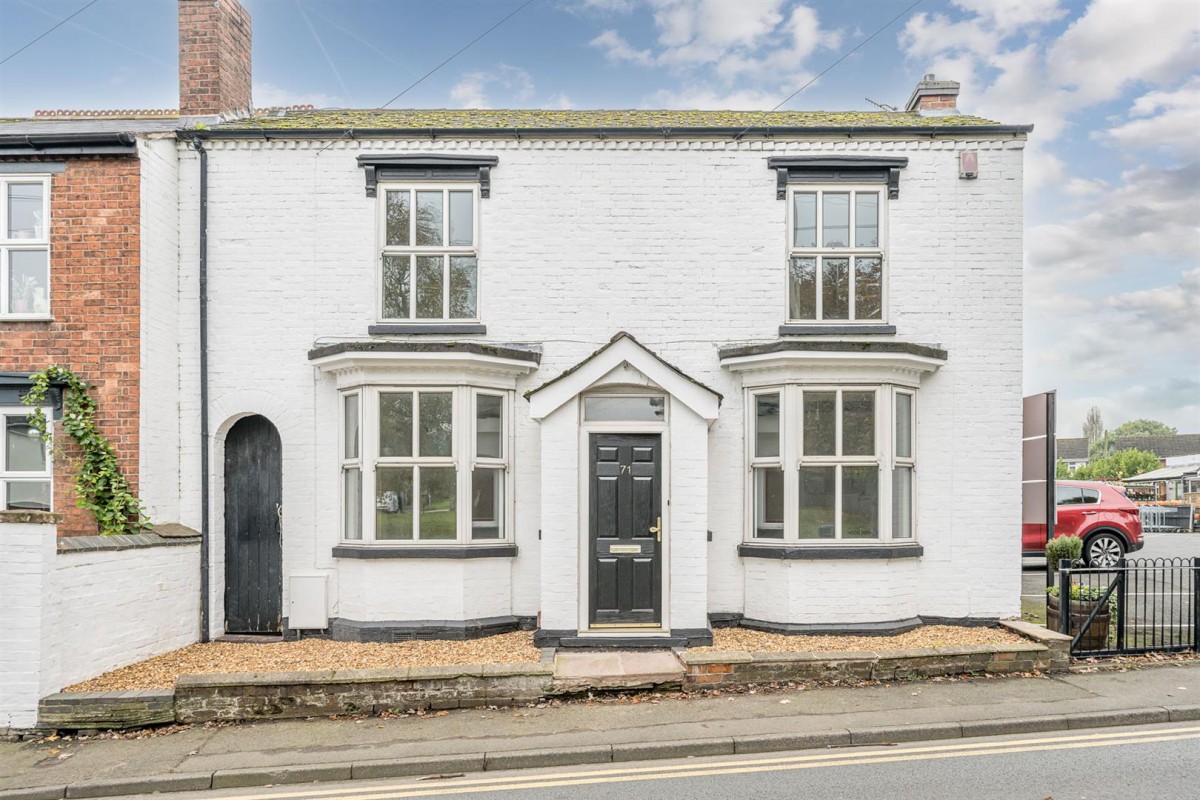 Bridgnorth Road, Wollaston, DY8 3PZ Hunters Estate Agents & Letting