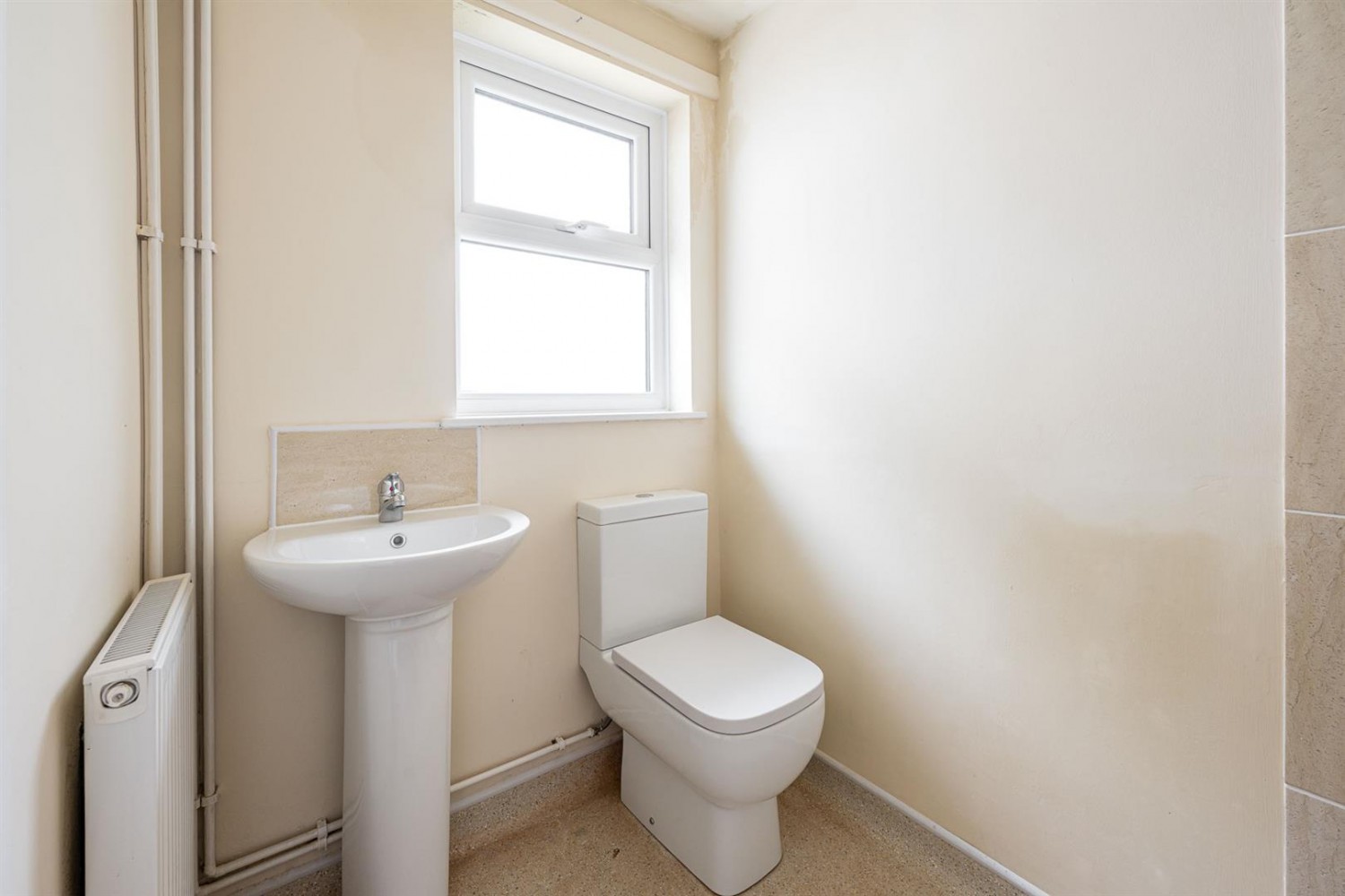 Bridgnorth Road, Wollaston, DY8 3PZ