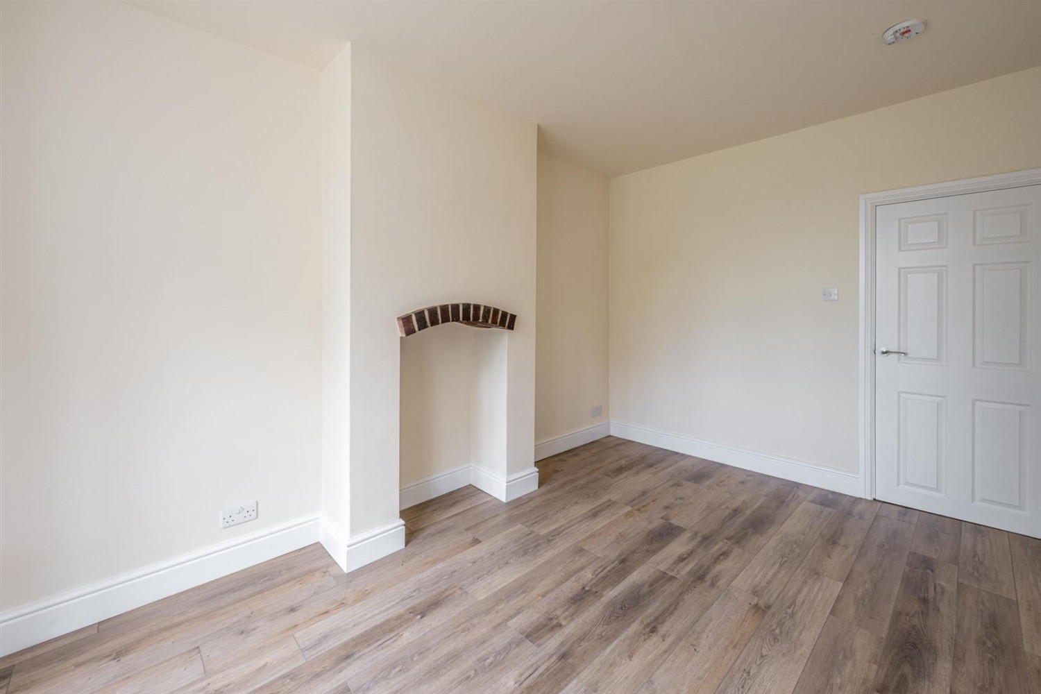 Bridgnorth Road, Wollaston, DY8 3PZ
