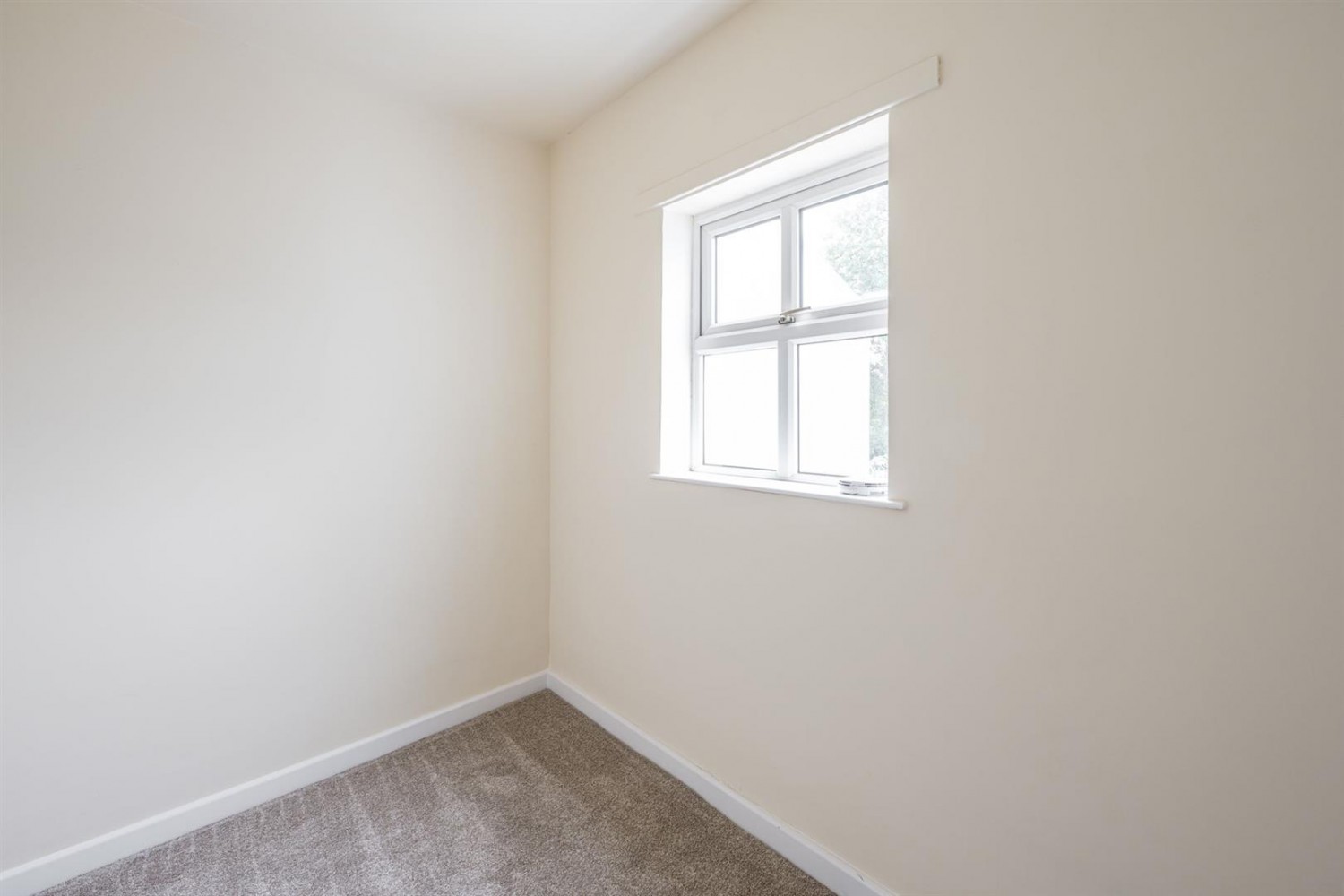 Bridgnorth Road, Wollaston, DY8 3PZ