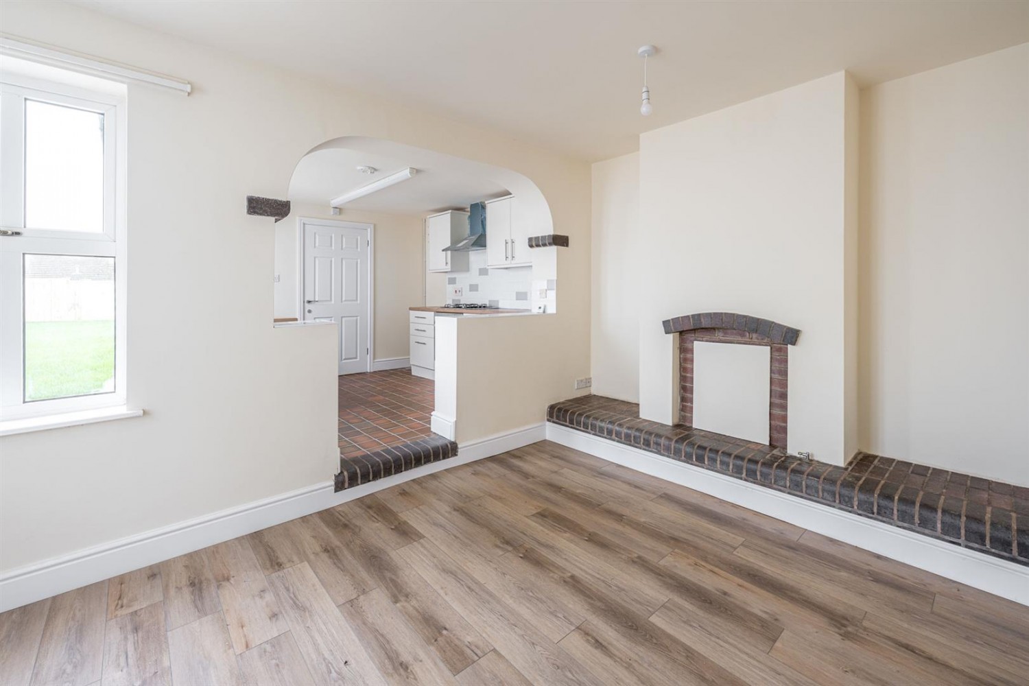 Bridgnorth Road, Wollaston, DY8 3PZ