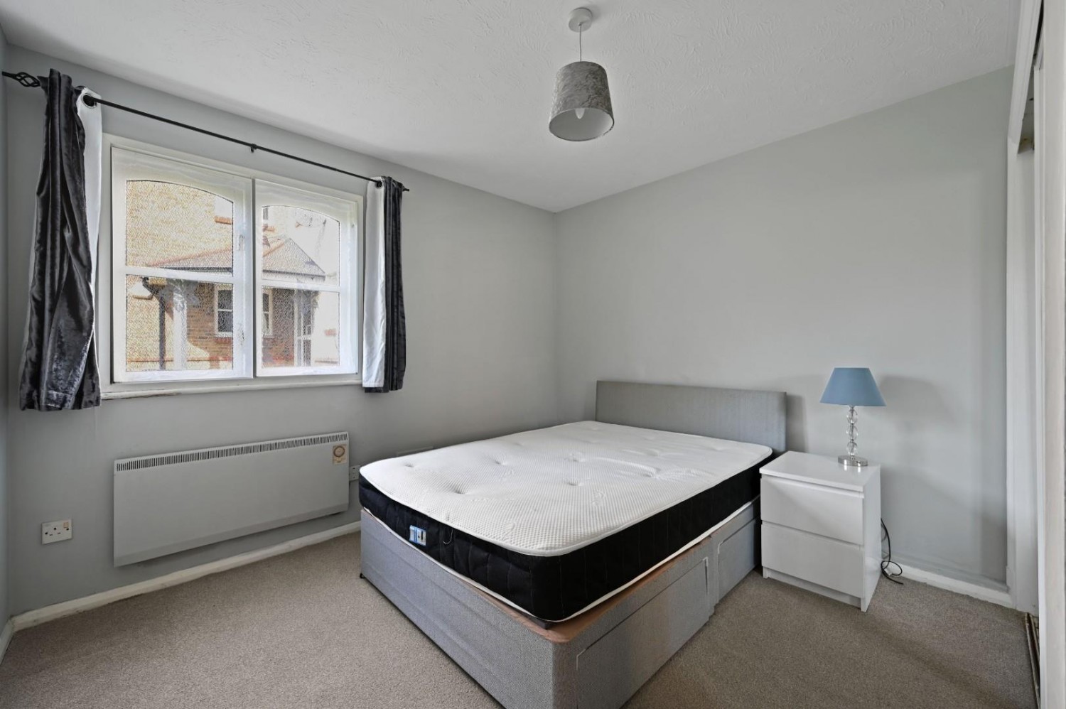 Stirling Grove, Hounslow