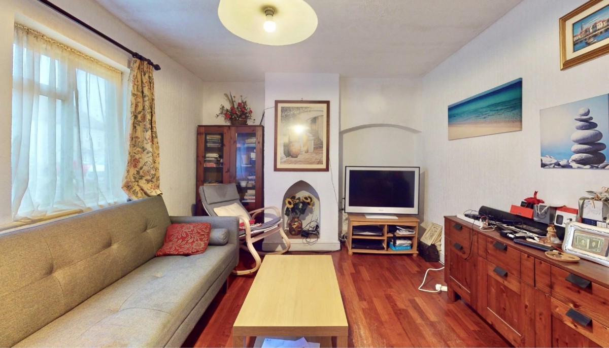 West Road, Chadwell Heath, RM6