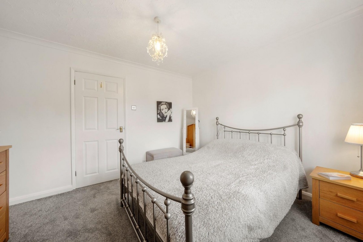 Hampstead Gardens, Chadwell Heath, RM6