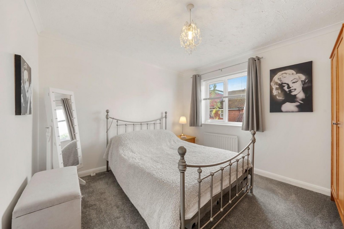 Hampstead Gardens, Chadwell Heath, RM6