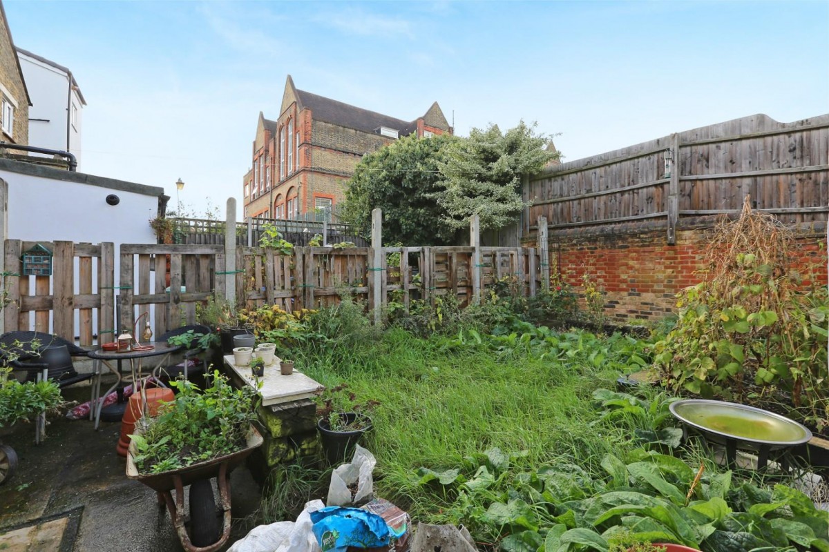 Fransfield Grove, London, SE26