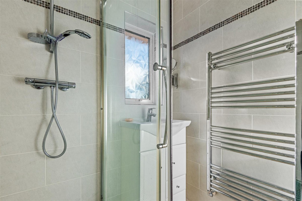 Sycamore Avenue, Hayes, UB3 2NT