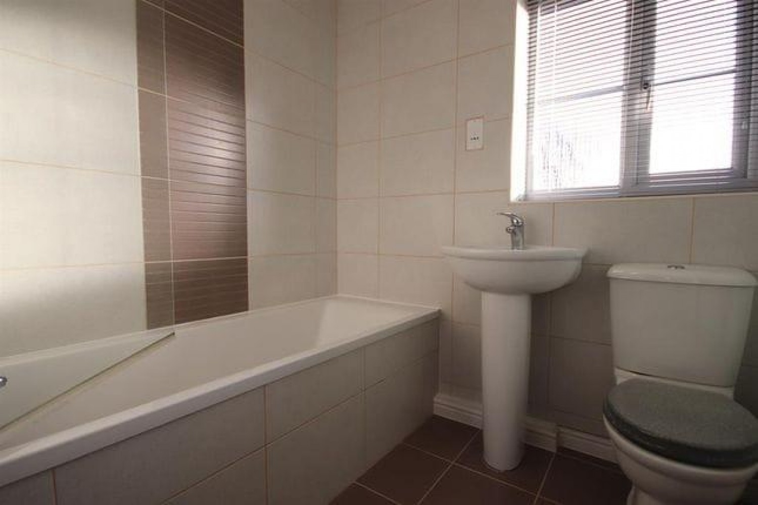 Windermere Road, Leigh, WN7 1UU