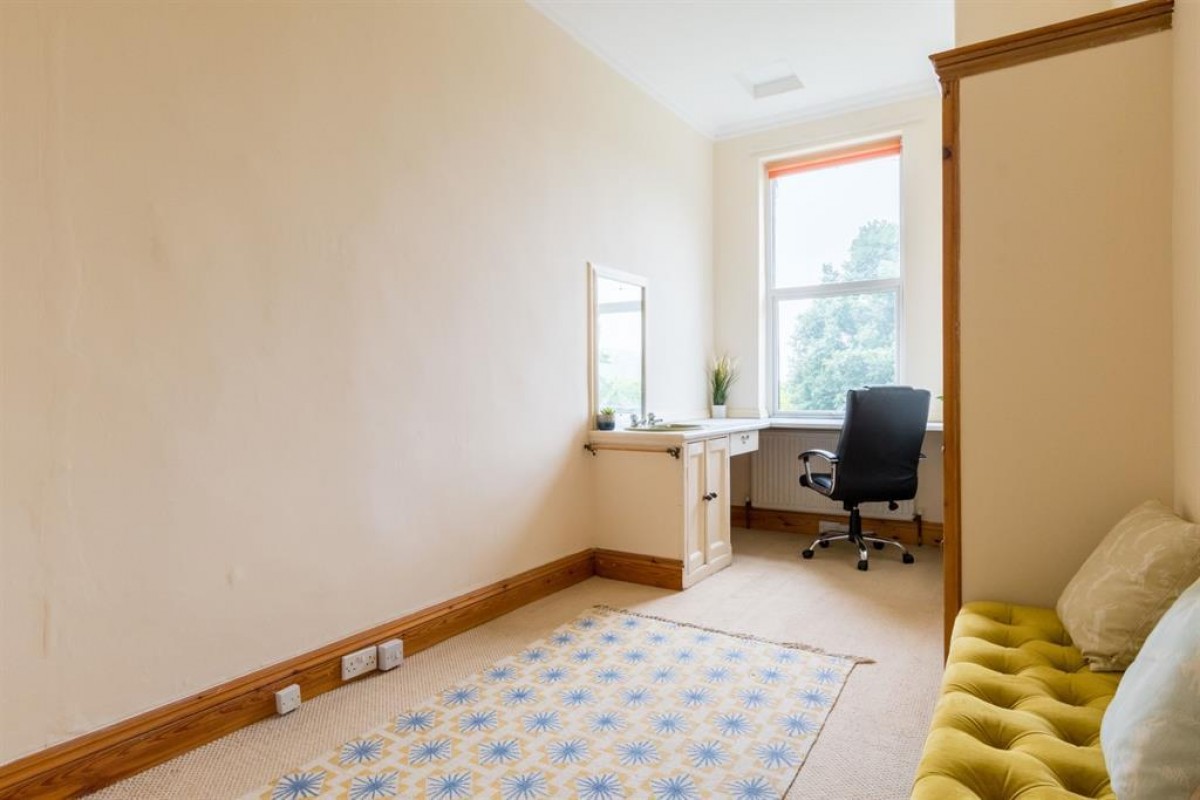 Newlay Lane, Horsforth, LS18