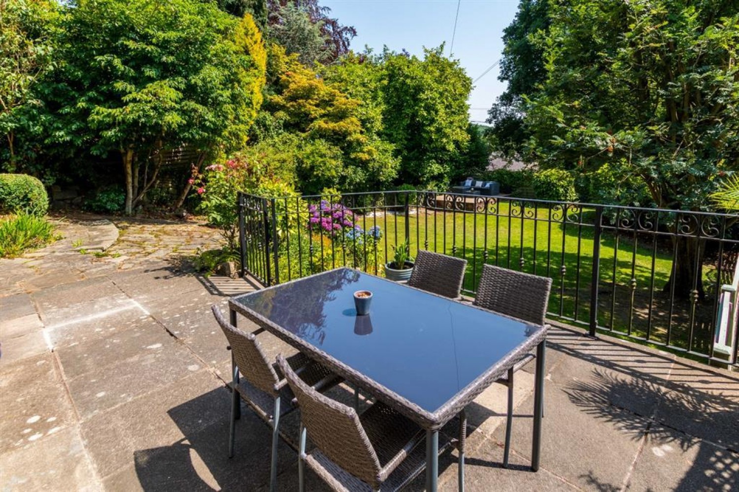Newlay Lane, Horsforth, LS18