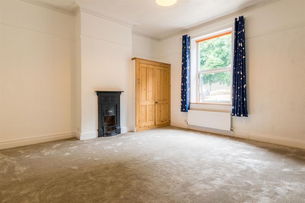 Newlay Lane, Horsforth, LS18
