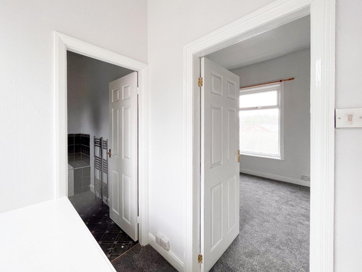 Stralau Street, Batley