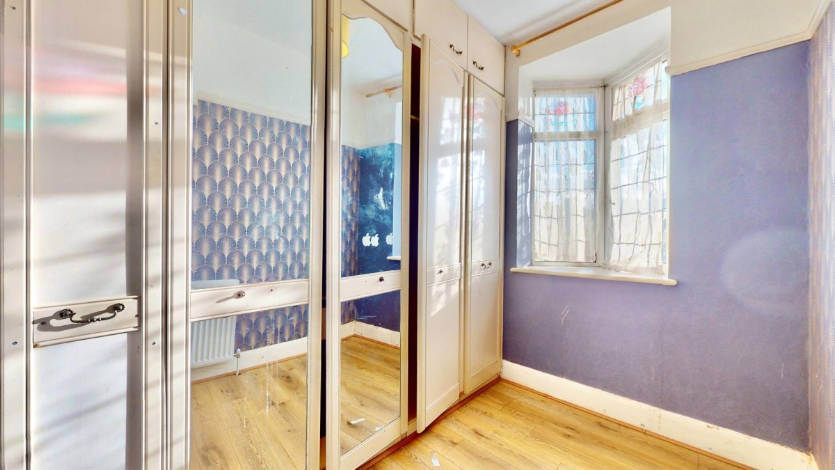 Meads Lane, Ilford, IG3