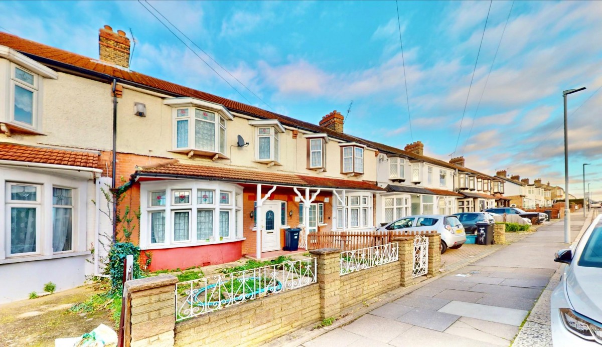 Meads Lane, Ilford, IG3