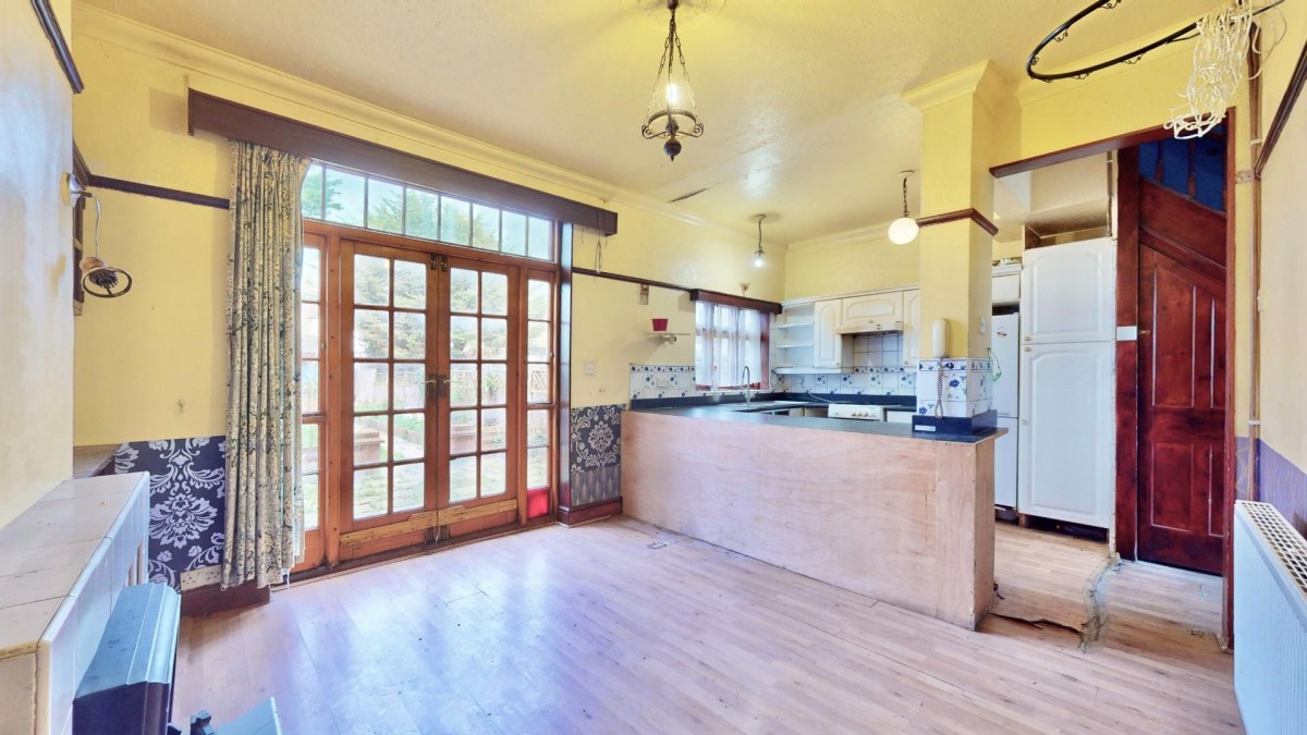 Meads Lane, Ilford, IG3