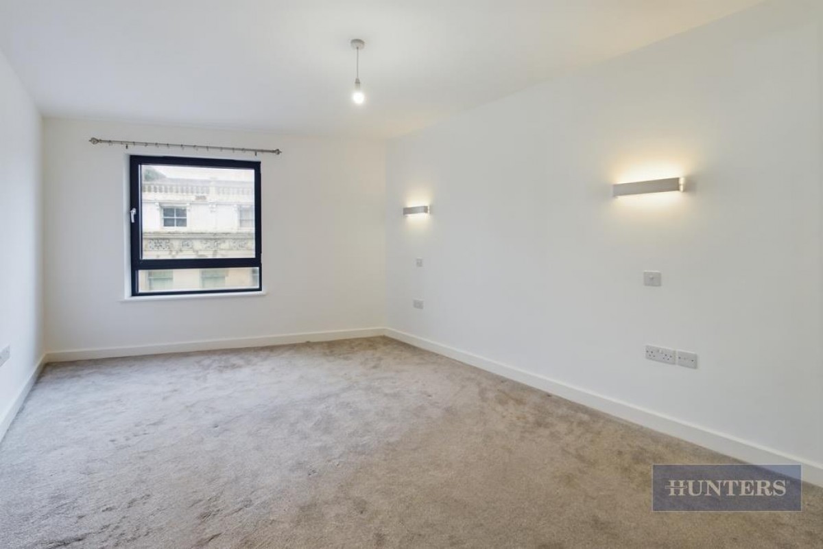 Royal Crescent Apartments, Royal Crescent Road, Southampton