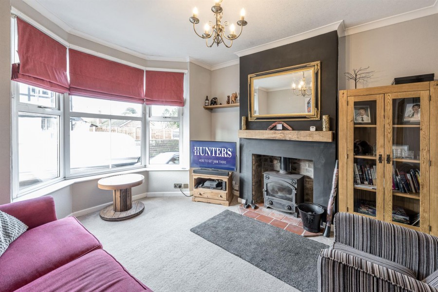 High Street, Wollaston, DY8 4NJ Hunters Estate Agents & Letting Agents