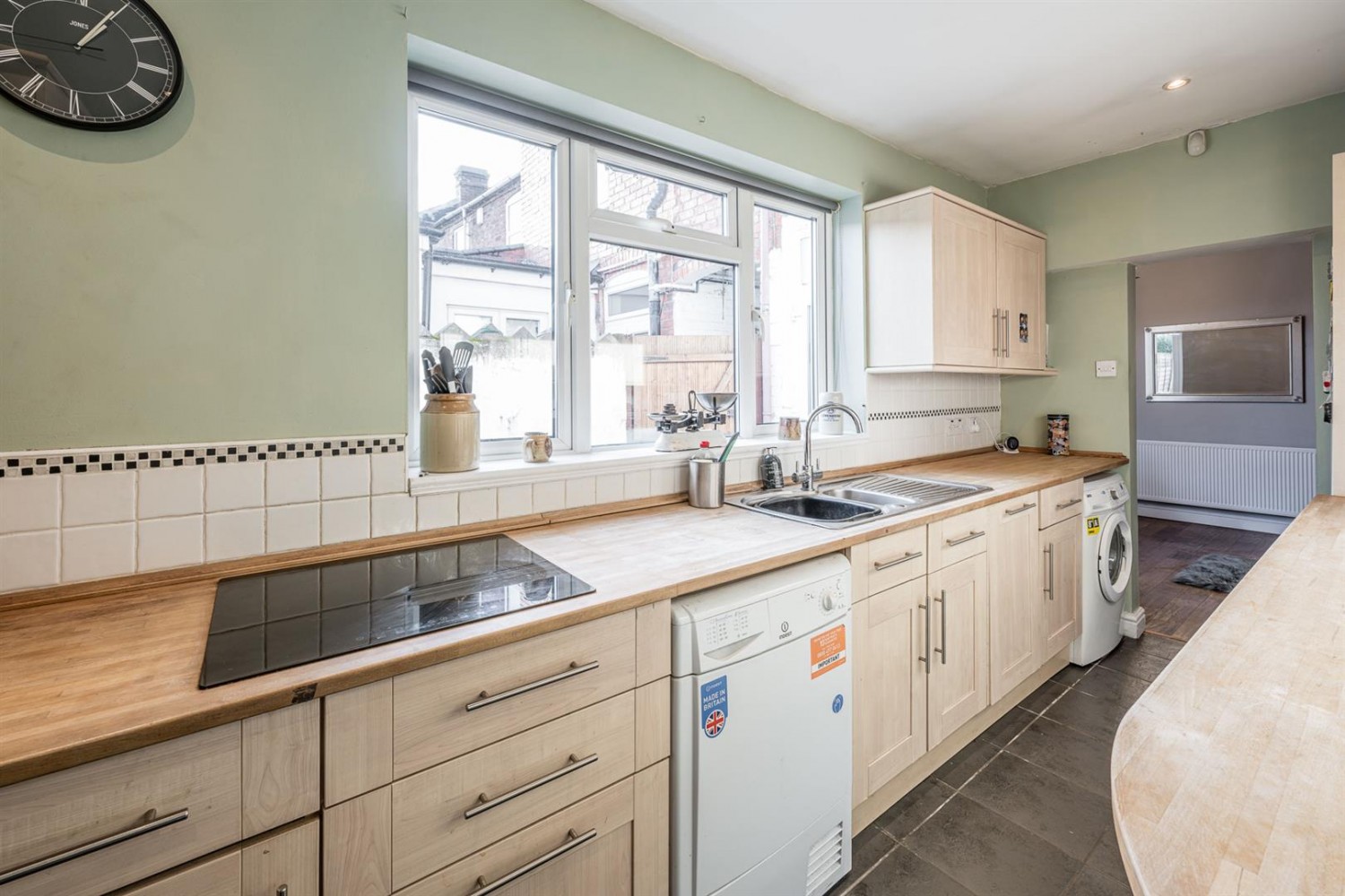 High Street, Wollaston, DY8 4NJ