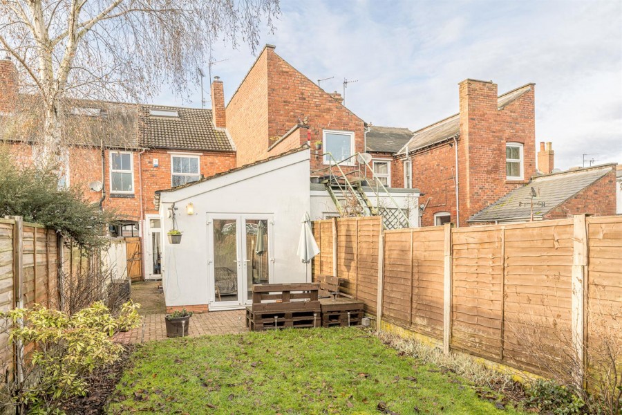 High Street, Wollaston, DY8 4NJ Hunters Estate Agents & Letting Agents