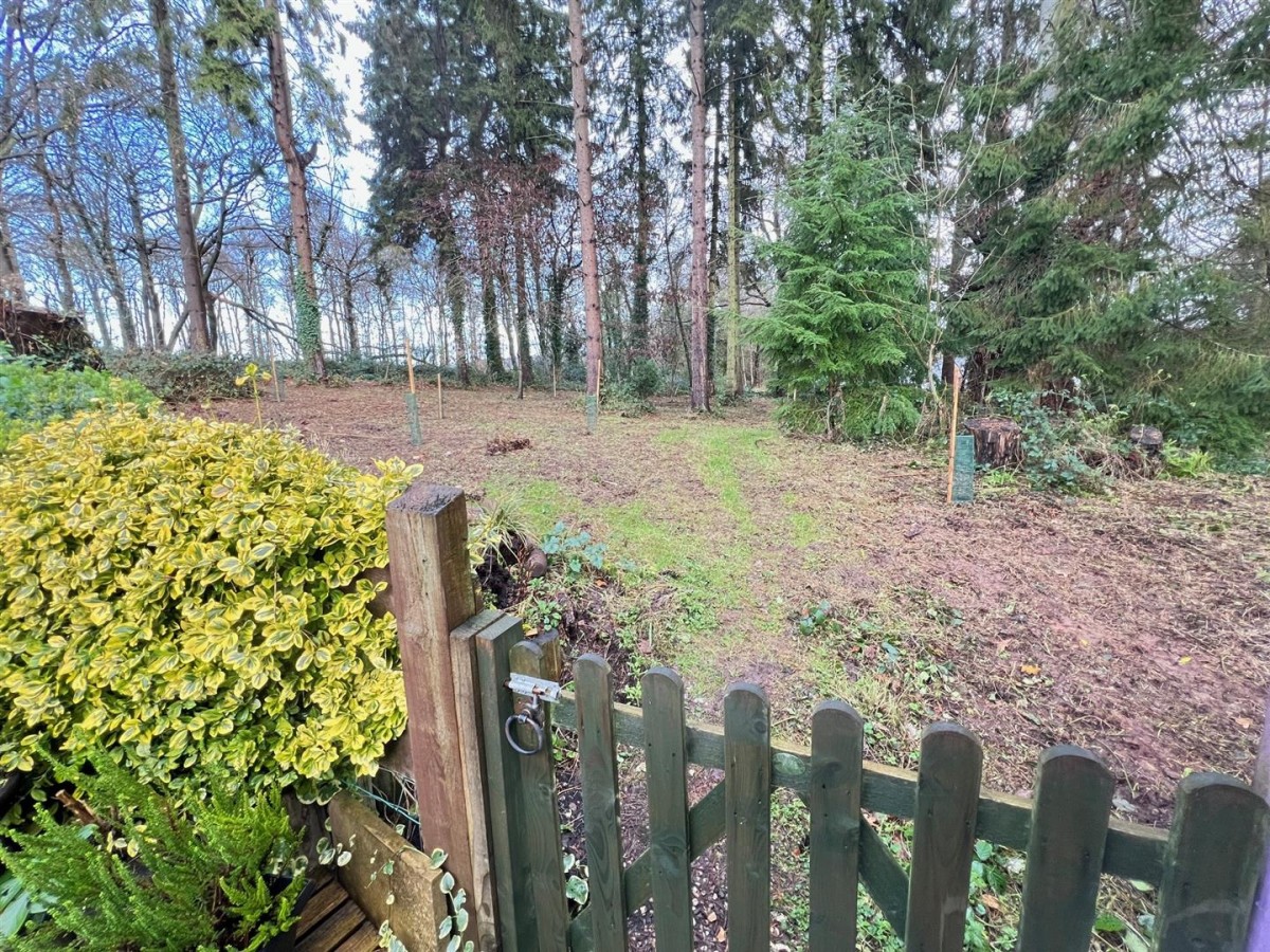 Lords Lane, Stourbridge, DY7 5PE
