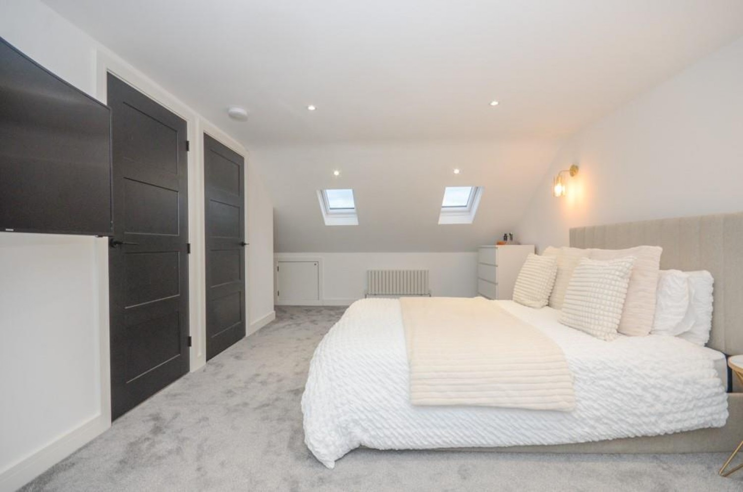 Fouracre Avenue, Downend, Bristol, BS16 6PD